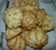 HOLON macaroons KP
